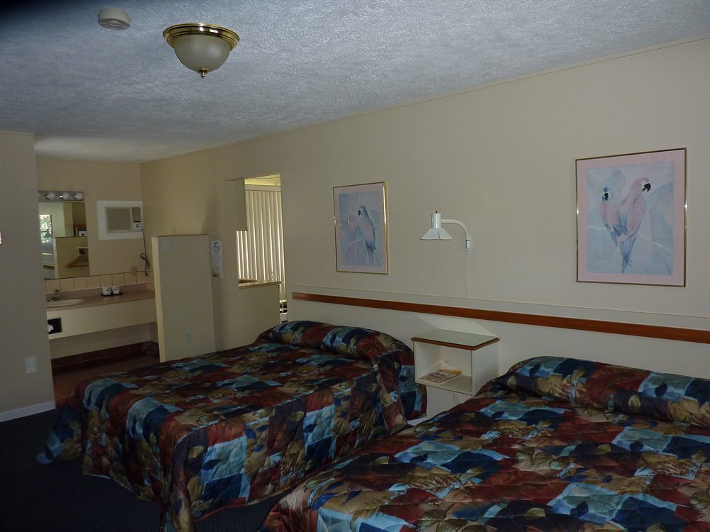 Motel Belle Riviere Saint-Jean-sur-Richelieu Exterior photo