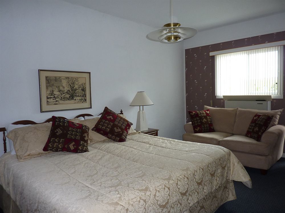 Motel Belle Riviere Saint-Jean-sur-Richelieu Exterior photo
