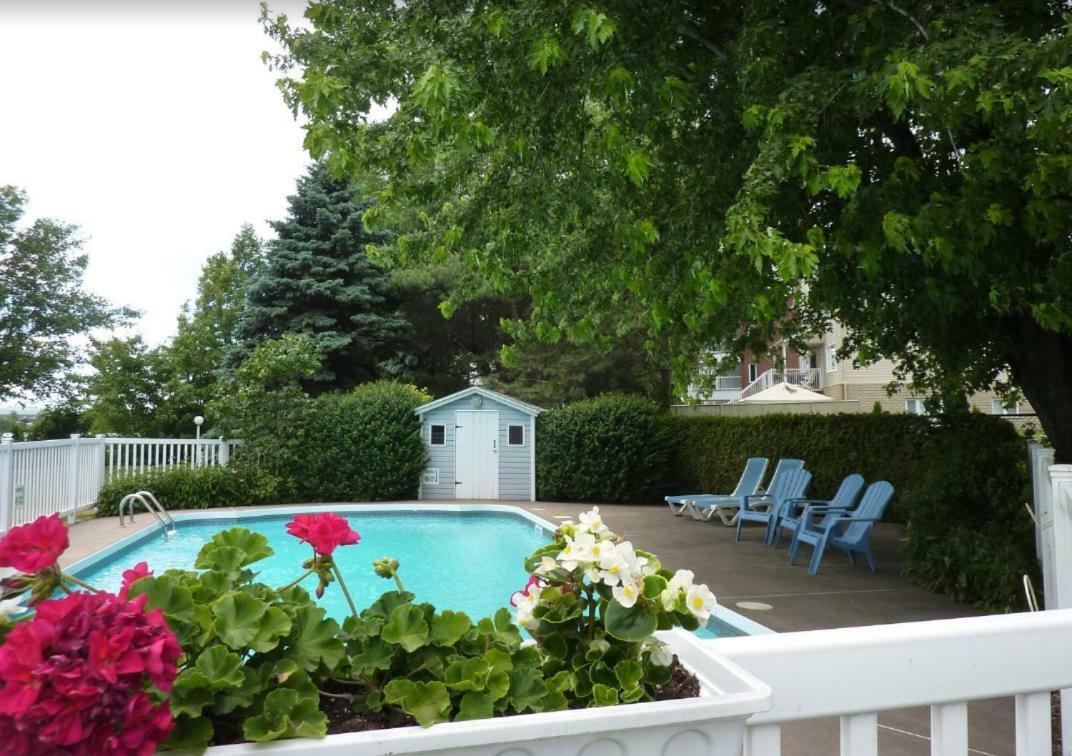 Motel Belle Riviere Saint-Jean-sur-Richelieu Exterior photo